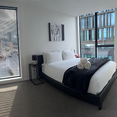 כרייסטצ'רץ' 2 Bedrooms Apprtmt Plus Underground Parking In Cbd מראה חיצוני תמונה